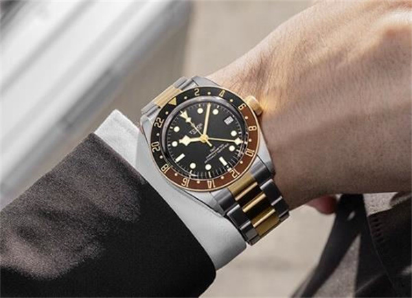 帝舵手表表壳割手解决技巧集锦(图) 帝舵手表表壳割手解决技巧集锦(图)