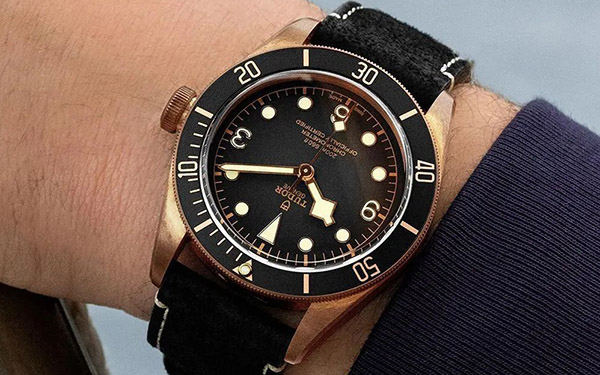 帝舵怎么判断是真是假(图) 帝舵怎么判断是真是假(图)