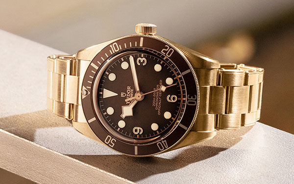 帝舵表调时间松开怎么调（图）